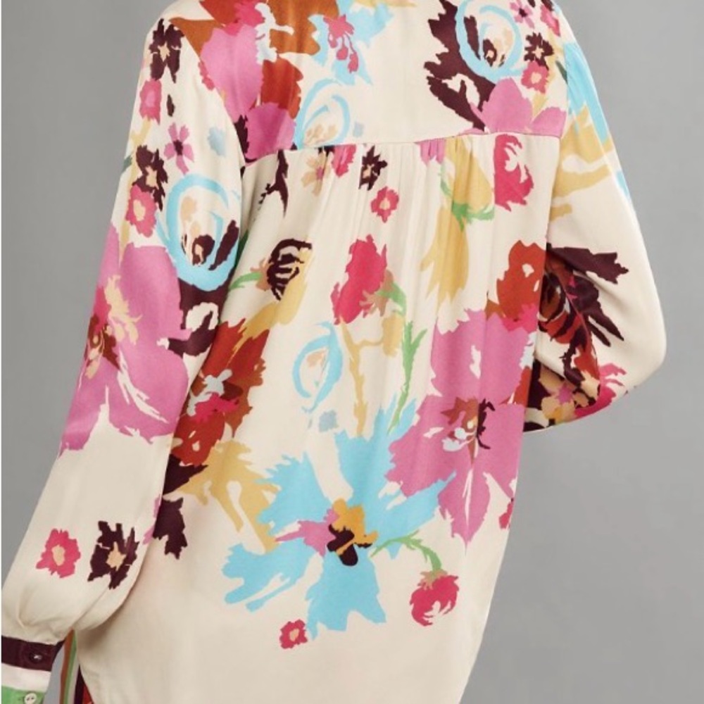 Anthropologie Cream Button-Down BlouseFloral Print- perfect for summer vacation